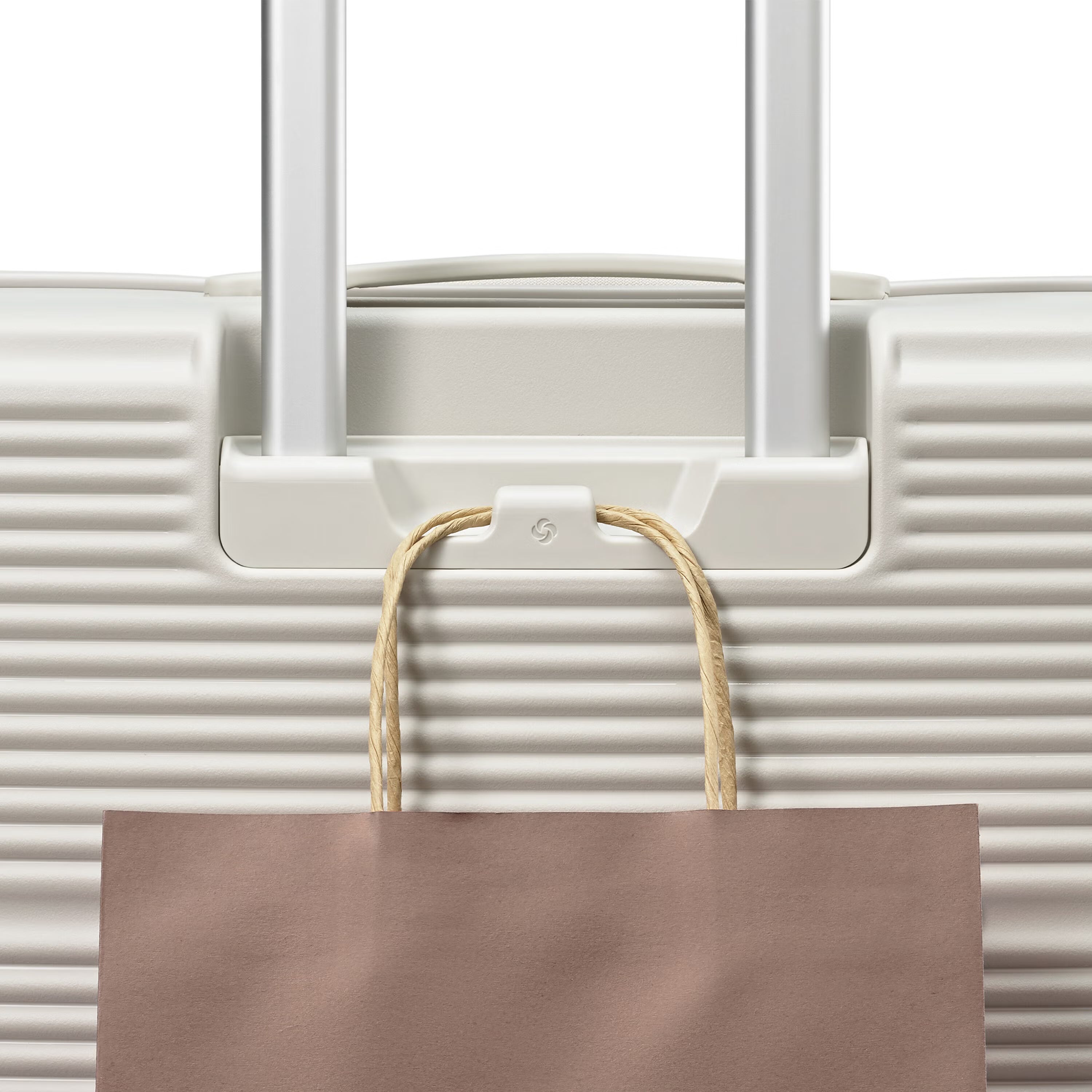 מזוודה גדולה קשיחה ״28 פרימיום עם פתיחה כפולה דגם Paralux Spinner מבית המותג העולמי Samsonite