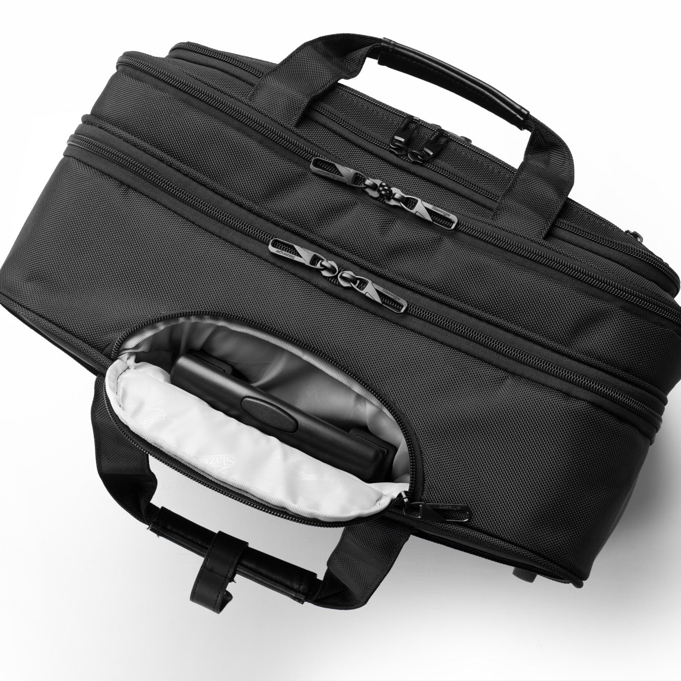מזוודת טרולי עסקים 2 גלגלים עם תא לללפטופ LAPTOP CASE מבית המותג SLAZENGER סדרת OXFORD