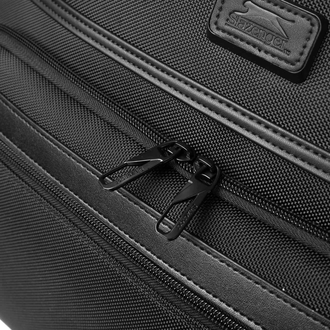 מזוודת טרולי עסקים 2 גלגלים עם תא לללפטופ LAPTOP CASE מבית המותג SLAZENGER סדרת OXFORD