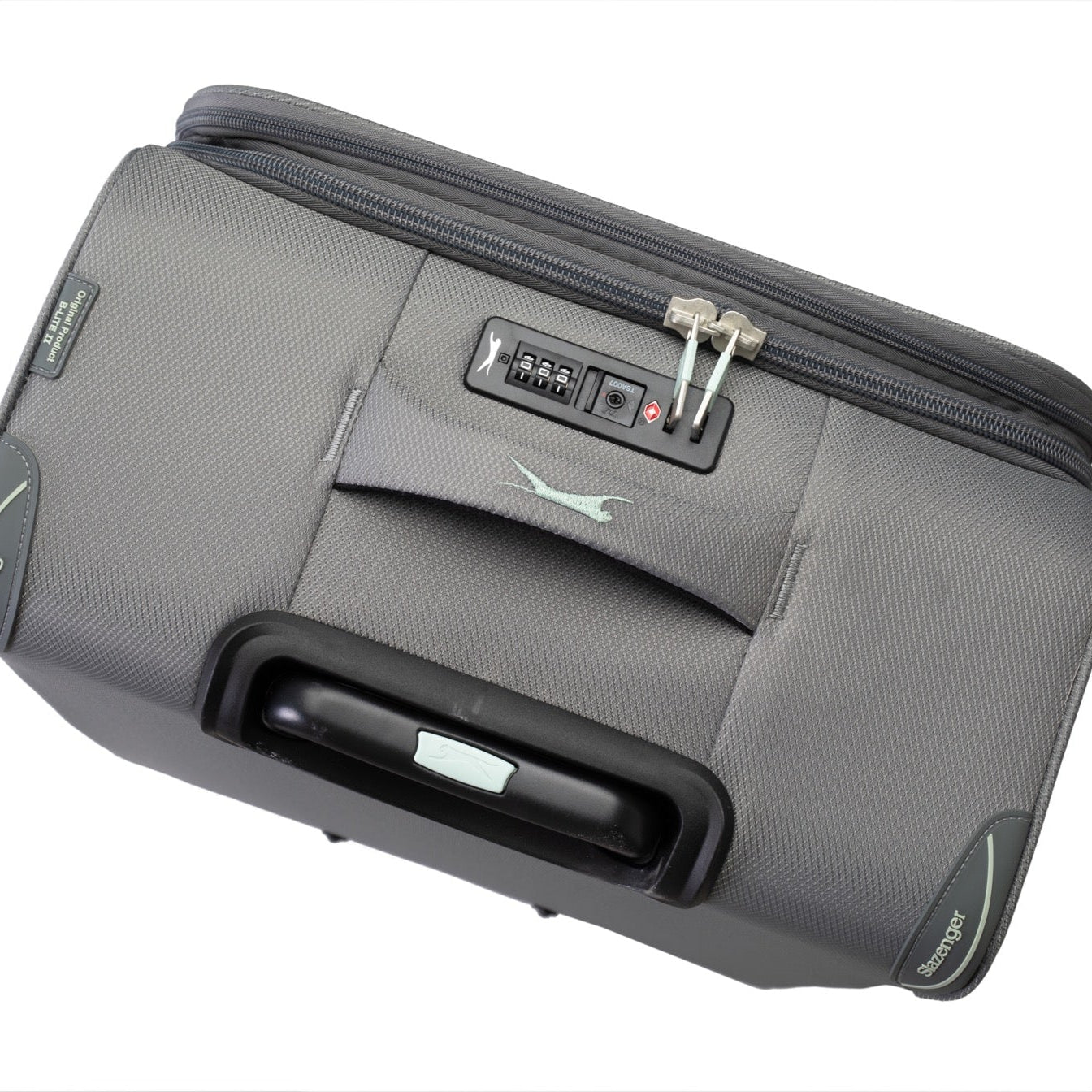 מזוודת עליה למטוס טרולי "19 בד פרמיום קלה ומתרחבת דגם B-lite II מבית חברת היוקרה Slazenger