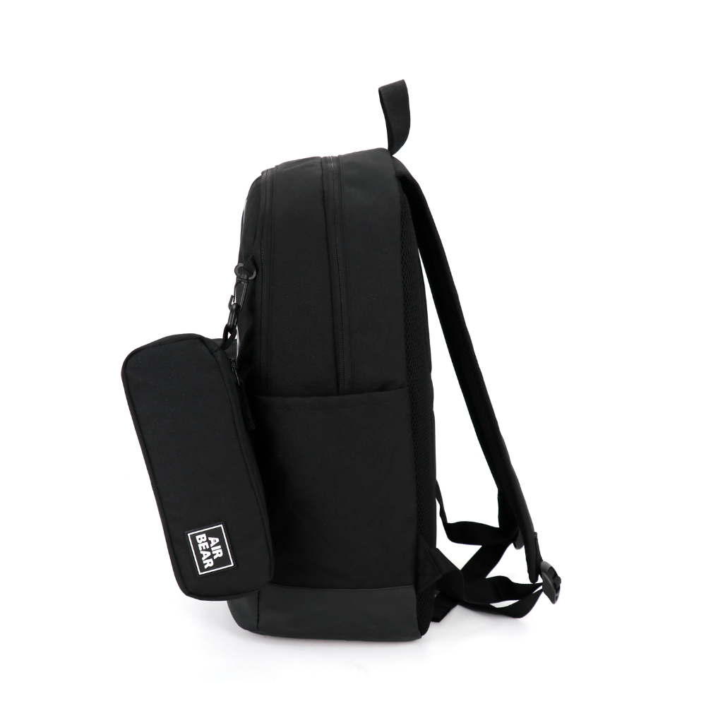 תיג גב וקלמר דגם Street Icon שחור מבית Air Bear