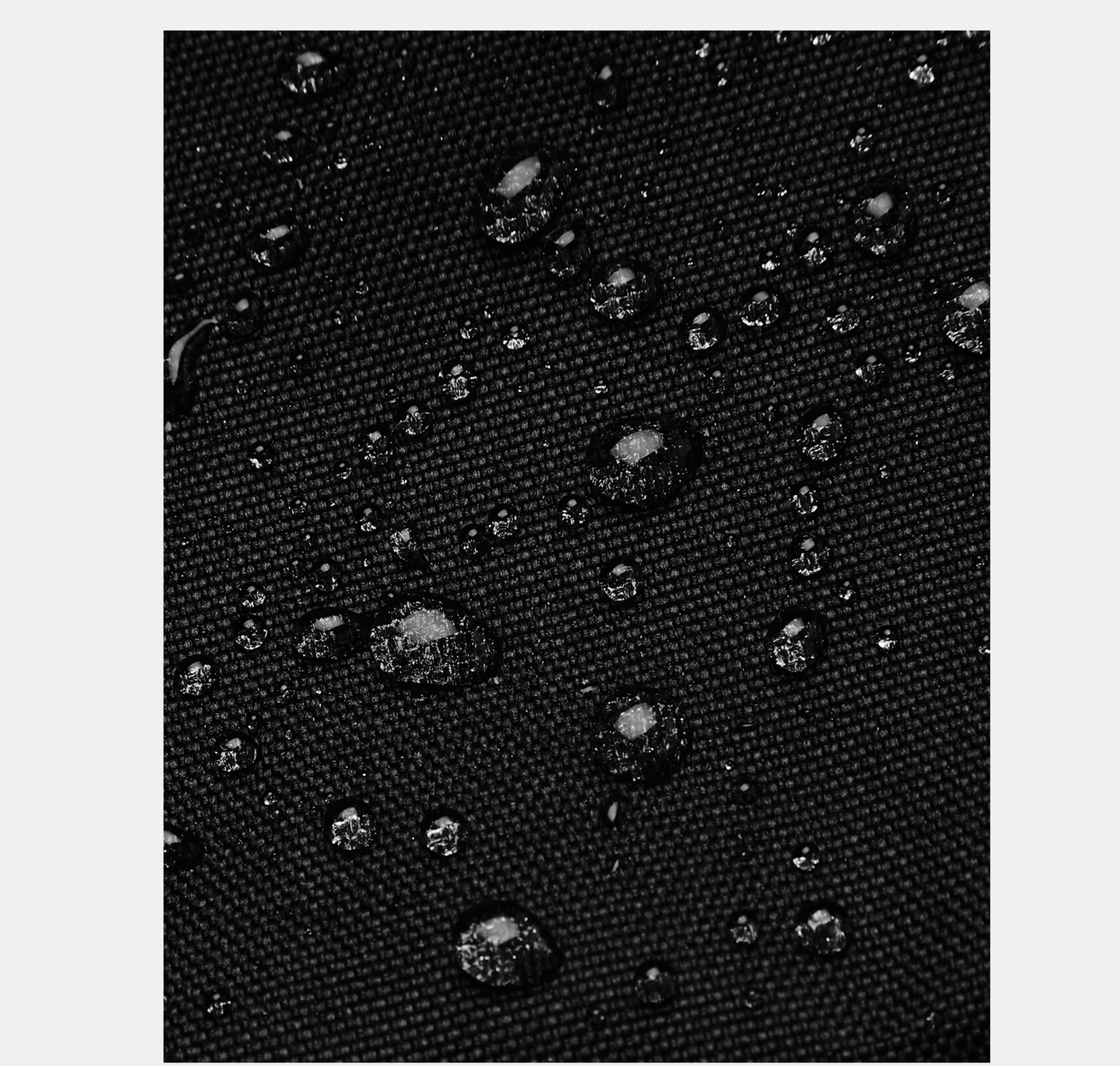 תיק אימון ספורט וחדר כושר פונקציונלי מבית המותג Under Armour דגם Undeniable 5.0 Duffle XS 23L