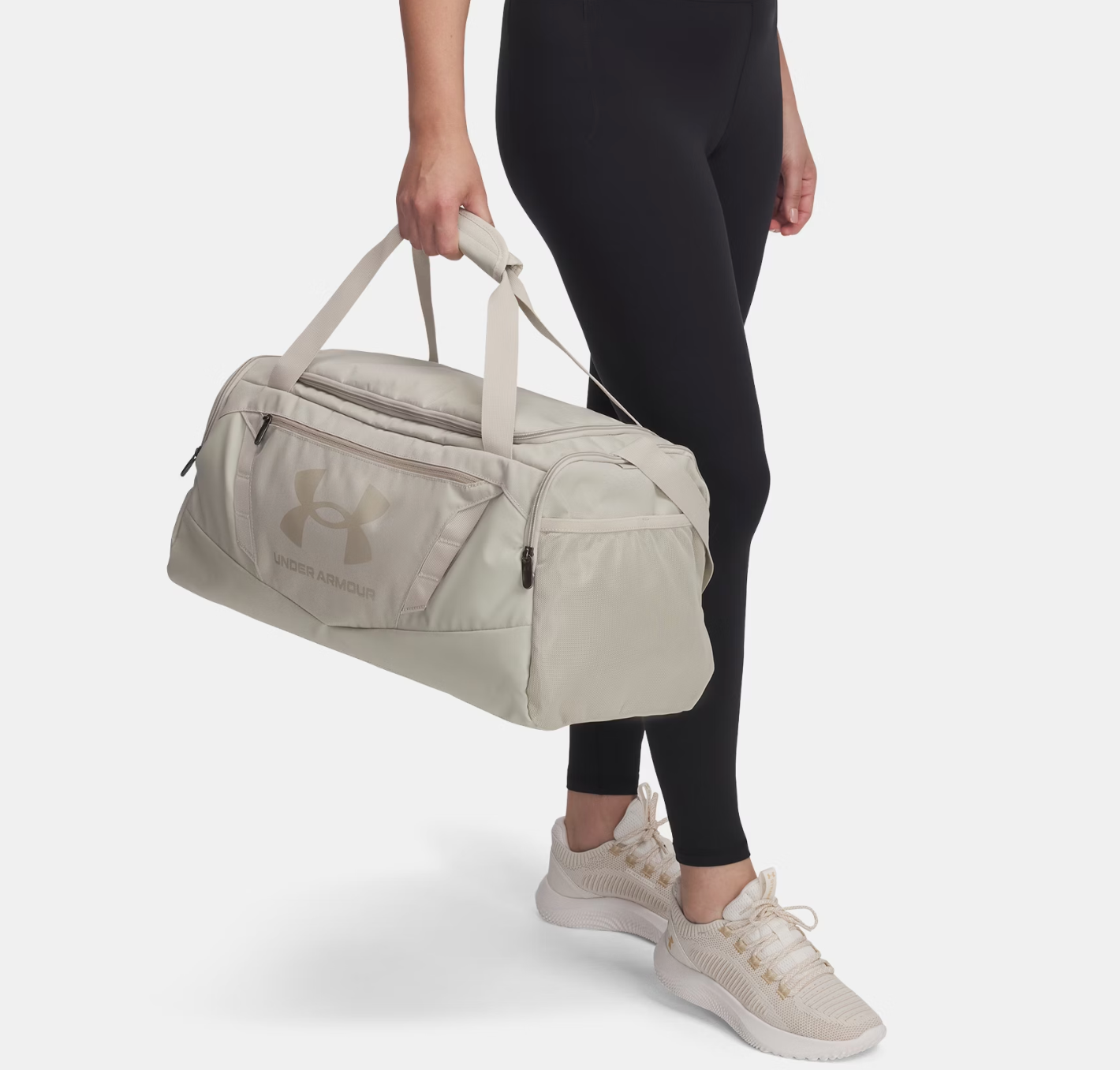תיק אימון ספורט וחדר כושר פונקציונלי מבית המותג Under Armour דגם Undeniable 5.0 Duffle S 40L