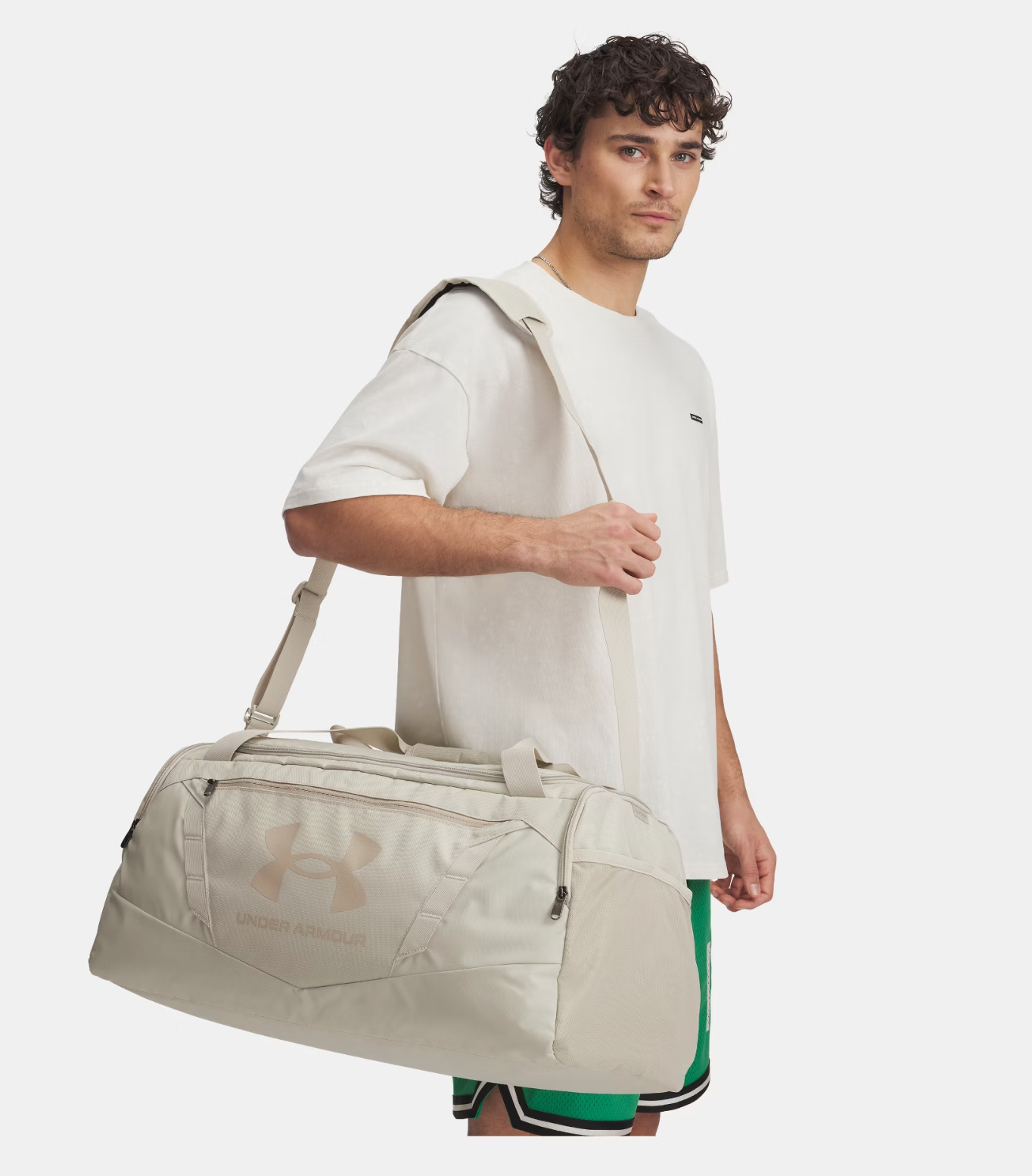 תיק אימון ספורט וחדר כושר פונקציונלי מבית המותג Under Armour דגם Undeniable 5.0 Duffle M 58L