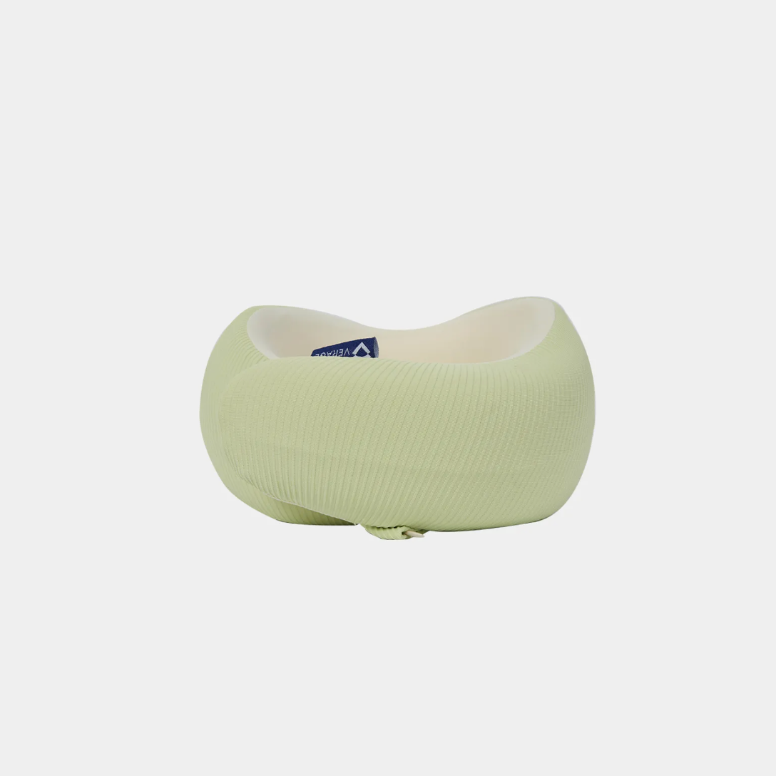 כרית תמיכה ארגונומית לצוואר לטיסה דגם Comfy Neck Guard מבית מותג היוקרה VERAGE