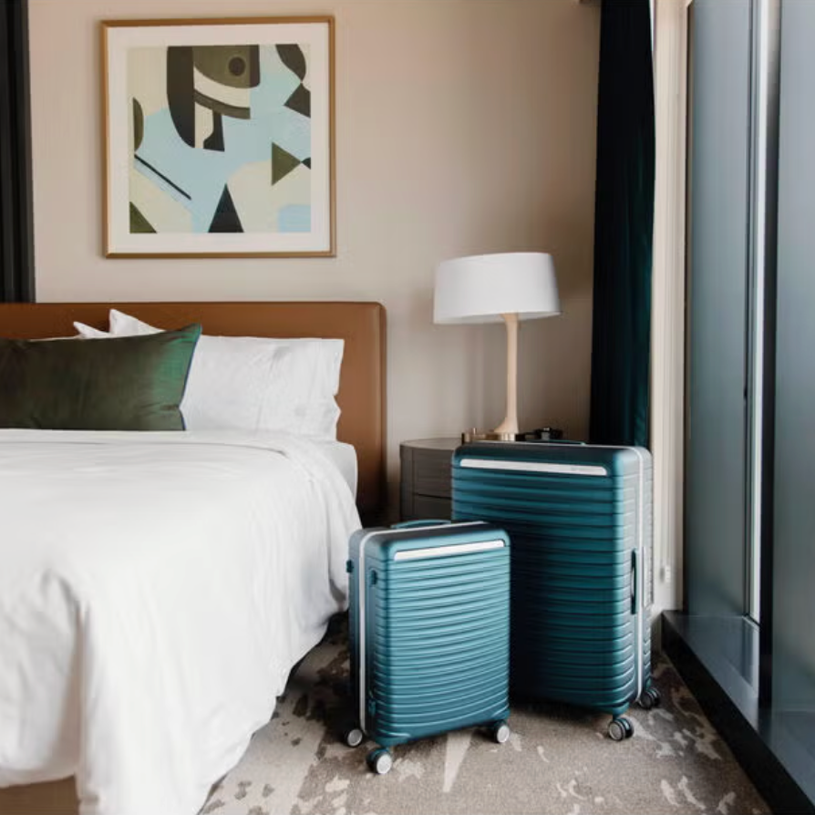 מזוודה גדולה ״29 קשיחה פרמיום דגם Framelock Max Spinner מבית המותג הבינלאומי Samsonite סמסונייט