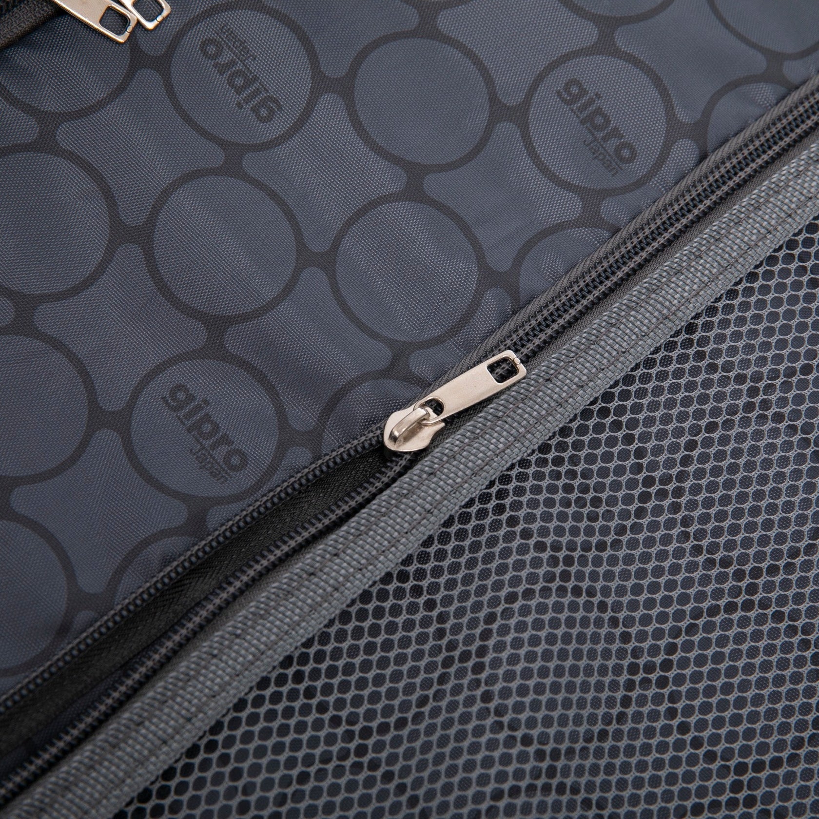 מזוודה טרולי עליה למטוס ״20 קשיחה ומתרחבת דגם Miami מבית Gipro