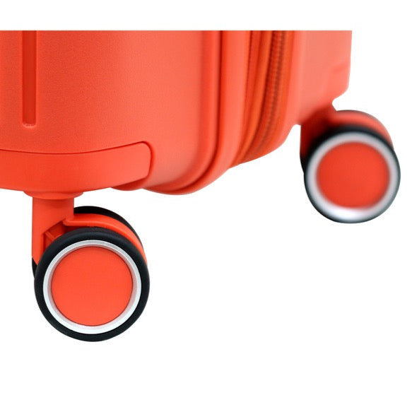 SWISS SKY סט 3 מזוודות קשיחות בלתי שבירות דגם VOYAGER מבית המותג היוקרתי