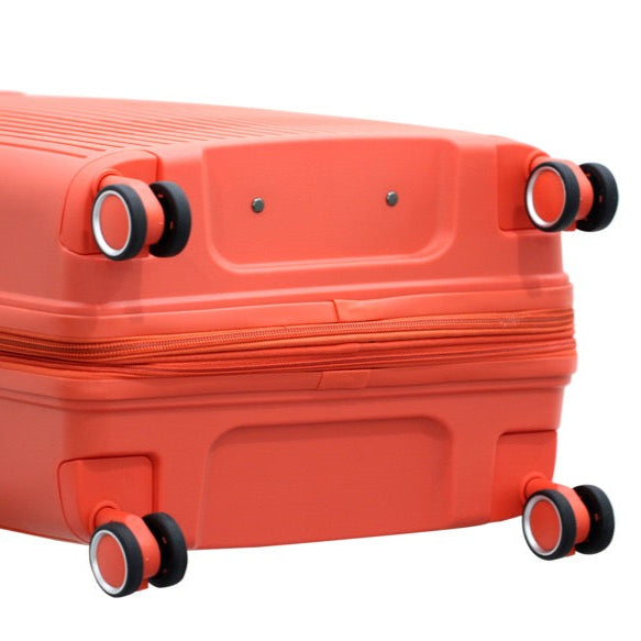 SWISS SKY סט 3 מזוודות קשיחות בלתי שבירות דגם VOYAGER מבית המותג היוקרתי