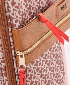 מזוודה בד בינונית 24" אופנתית מבית מעצבת העל Donna Karan DKNY דגם SIGNATURE 636