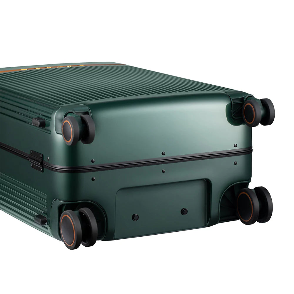 מזוודה בינונית קשיחה ויוקרתית 25" מבית המותג VERAGE דגם WINDSOR המזוודה שמככבת במגזיני אופנה רבים