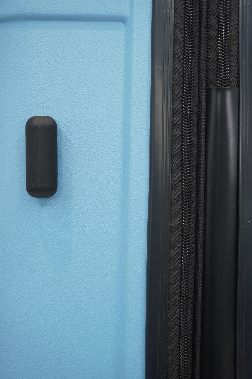 מזוודה קשיחה גדולה 27" בלתי שבירה עם פטנט הגלגל המתפרק מבית היוקרה VERAGE דגם GENOVA המפואר