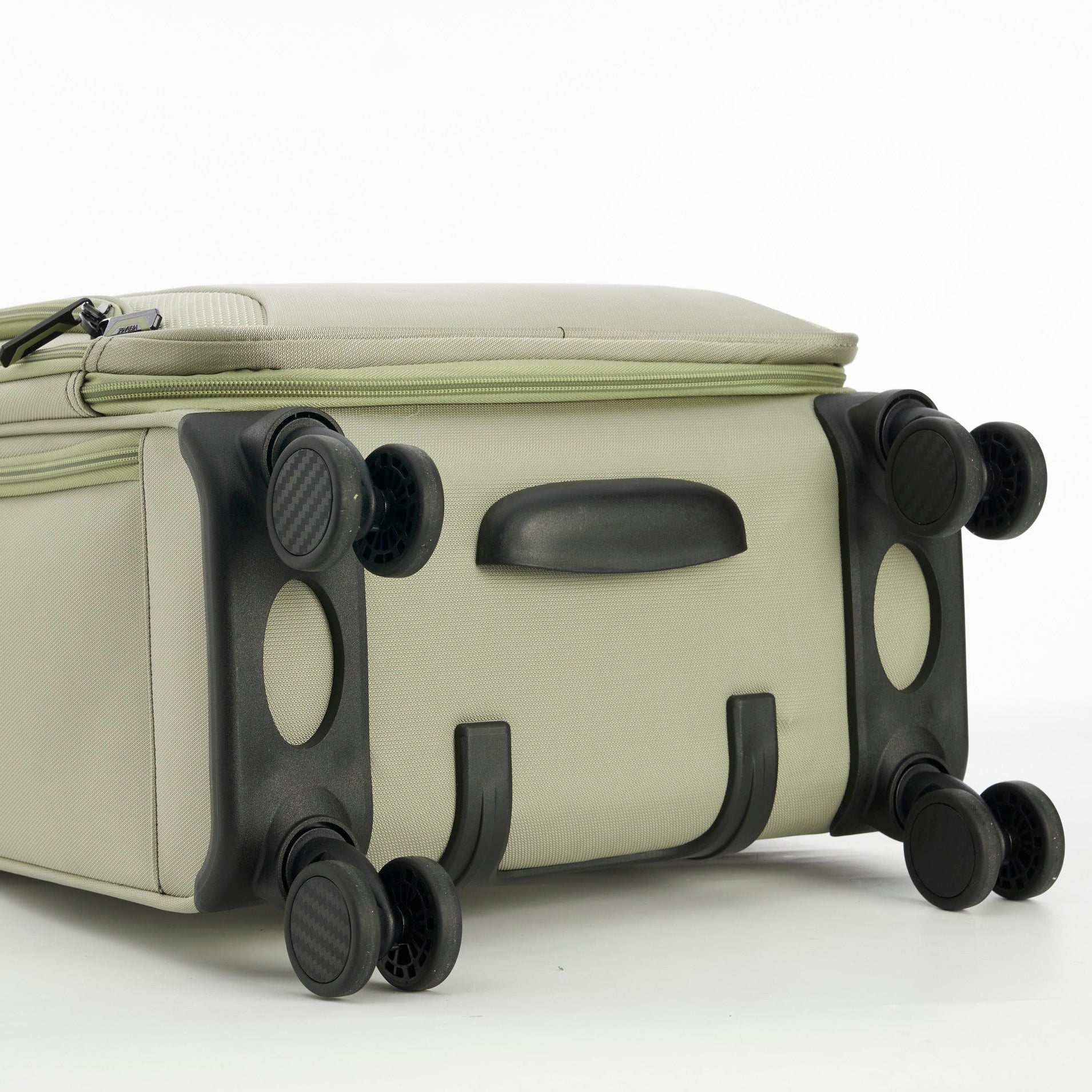 מזוודה טרולי עליה למטוס 19" קלה מבד דגם TOLEDO PRO III מבית היוקרה Verage אנגליה