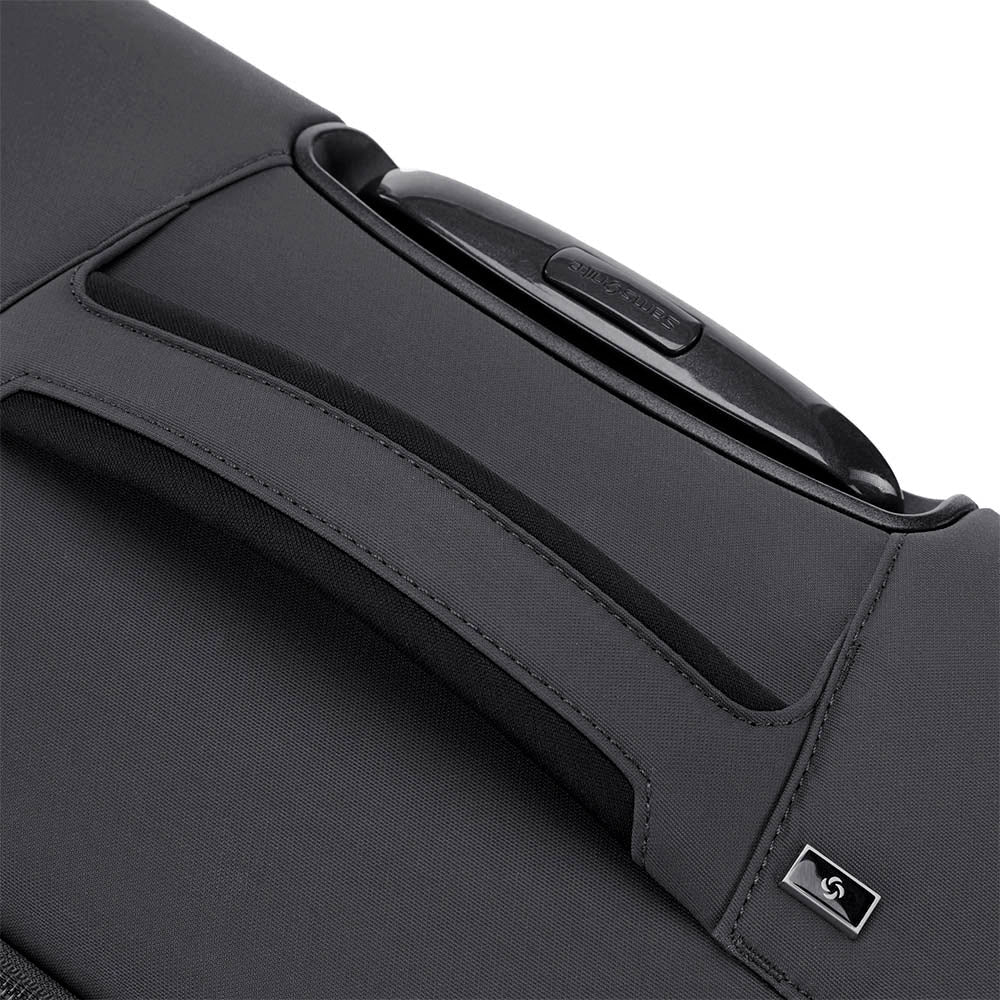 מזוודה גדולה במיוחד בד ״30 קלה במיוחד 2.9 ק״ג מבית סמסונייט Samsonite דגם 73H Spinner