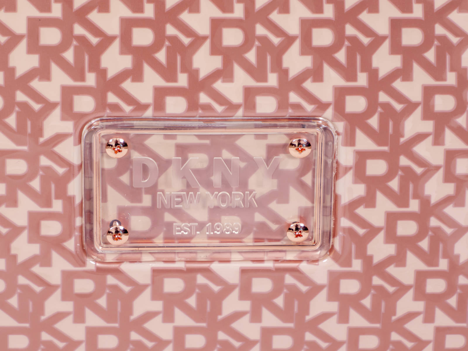 סט 3 מזוודת אופנתיות מבית  Donna Karan DKNY דגם SIGNATURE SMALL LOGO