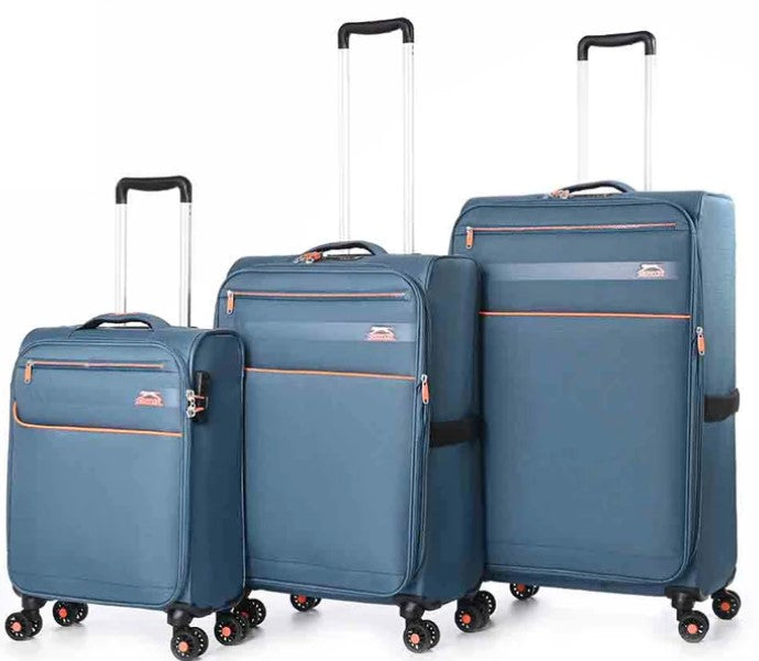 סט 3 מזוודות בד קלות במיוחד דגם B-lite מבית חברת היוקרה Slazenger
כחול