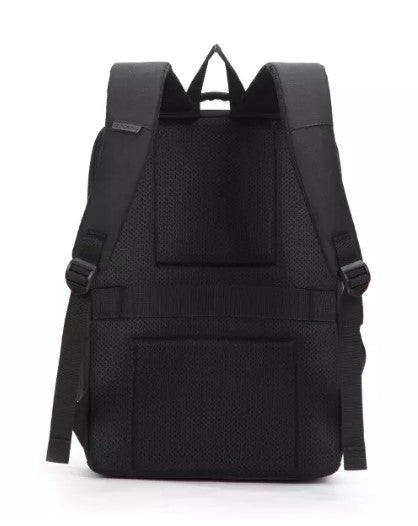 תיק גב עסקי קל משקל ללפטופ 15.6" מבית המותג AOKING עם טעינת USB