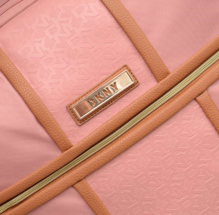 מזוודה בד גדולה 28" קלה ואופנתית מבית מעצבת העל Donna Karan DKNY דגם AUTOGRAPH 421