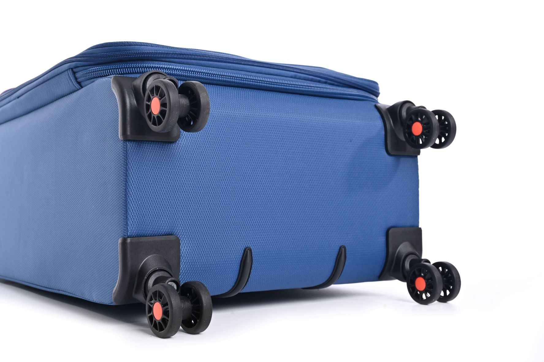 מזוודת בד קלה במיוחד מבט מקרוב