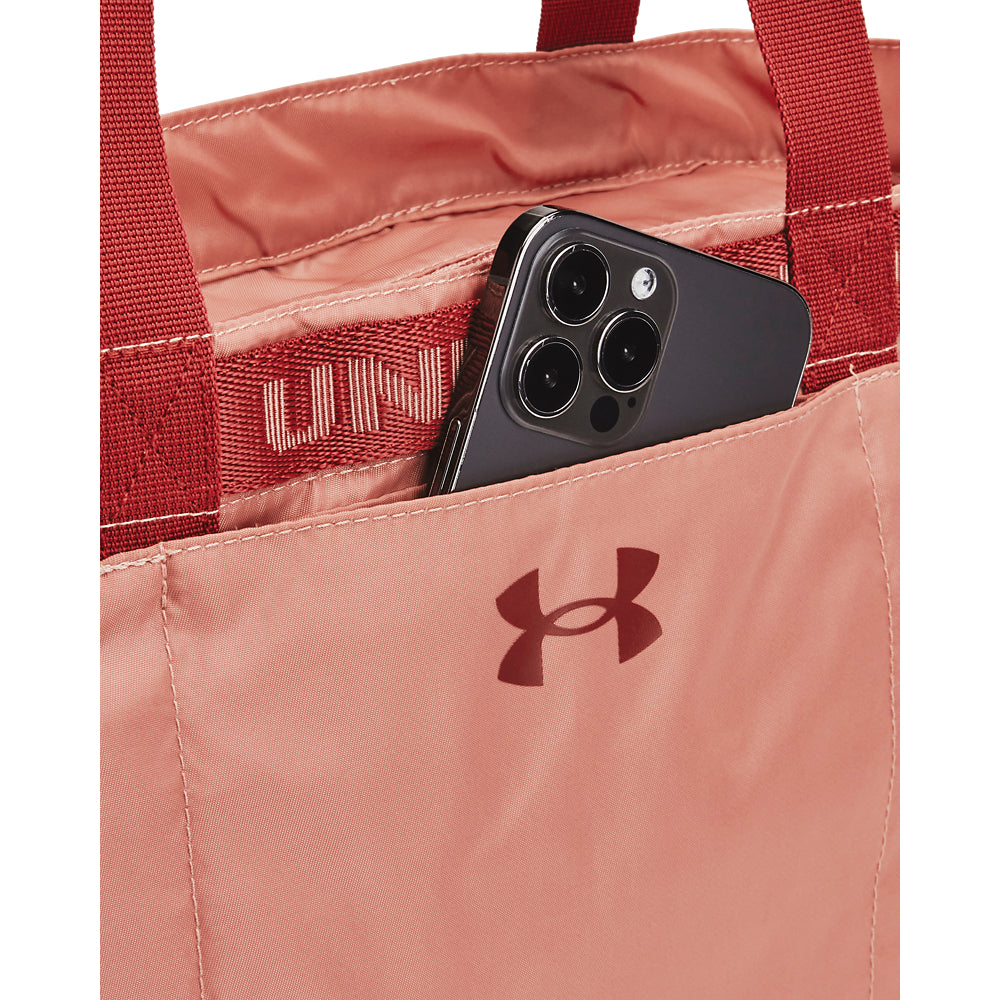 תיק נשיאה אופנתי וספורטיבי מבית UNDER ARMOUR דגם Favorite Tote Bag 20L