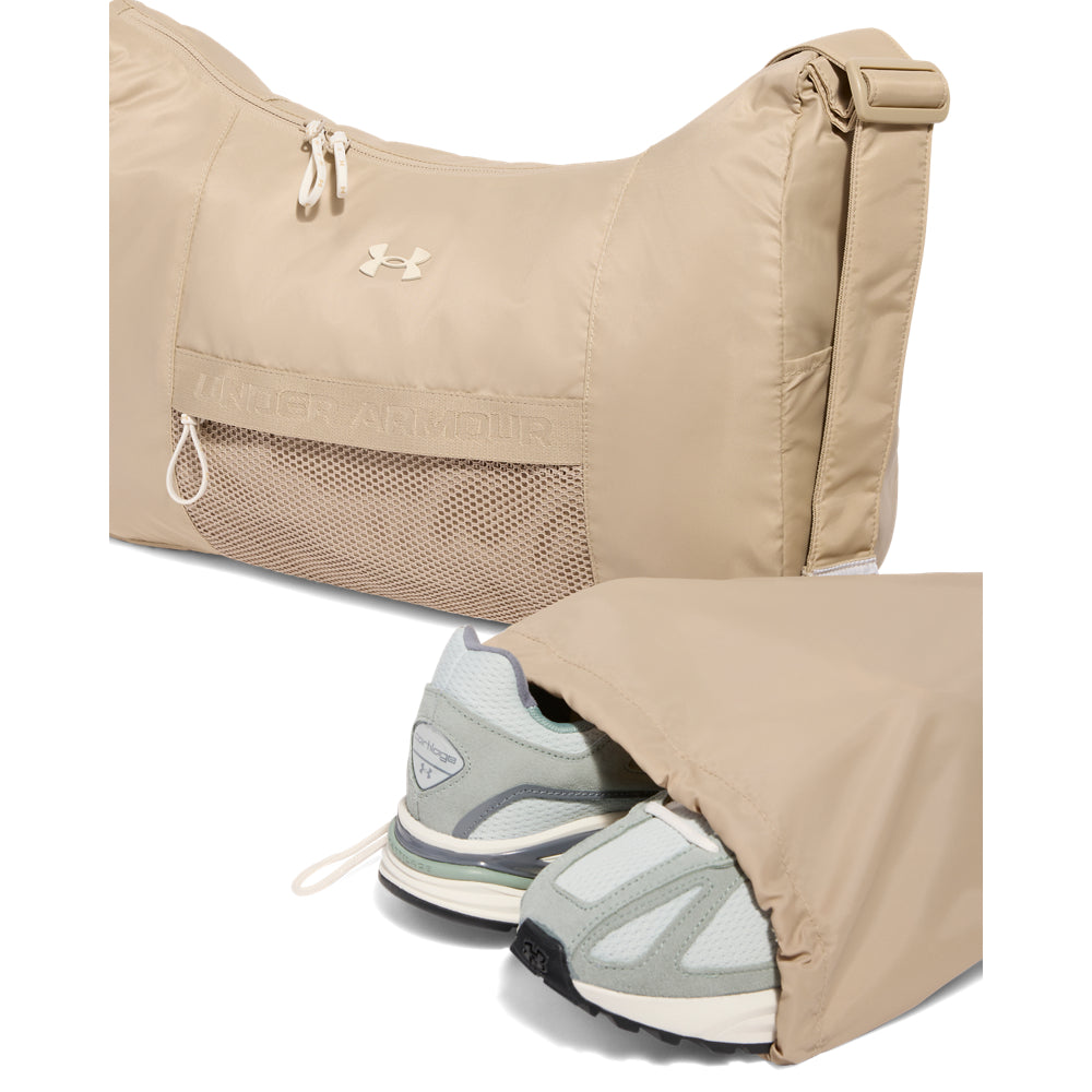 תיק דאפל יוניסקס ספורטיבי מבית UNDER ARMOUR דגם Studio Slouchy Duffle