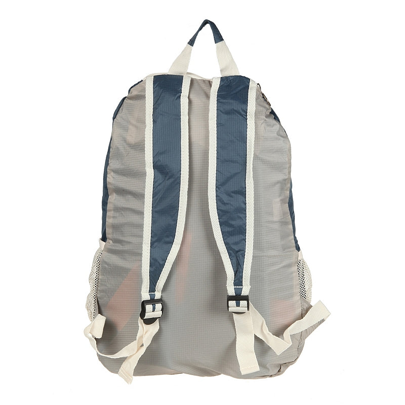 תיק גב קטן מניילון לנסיעות מתקפל קל משקל מבית VERAGE