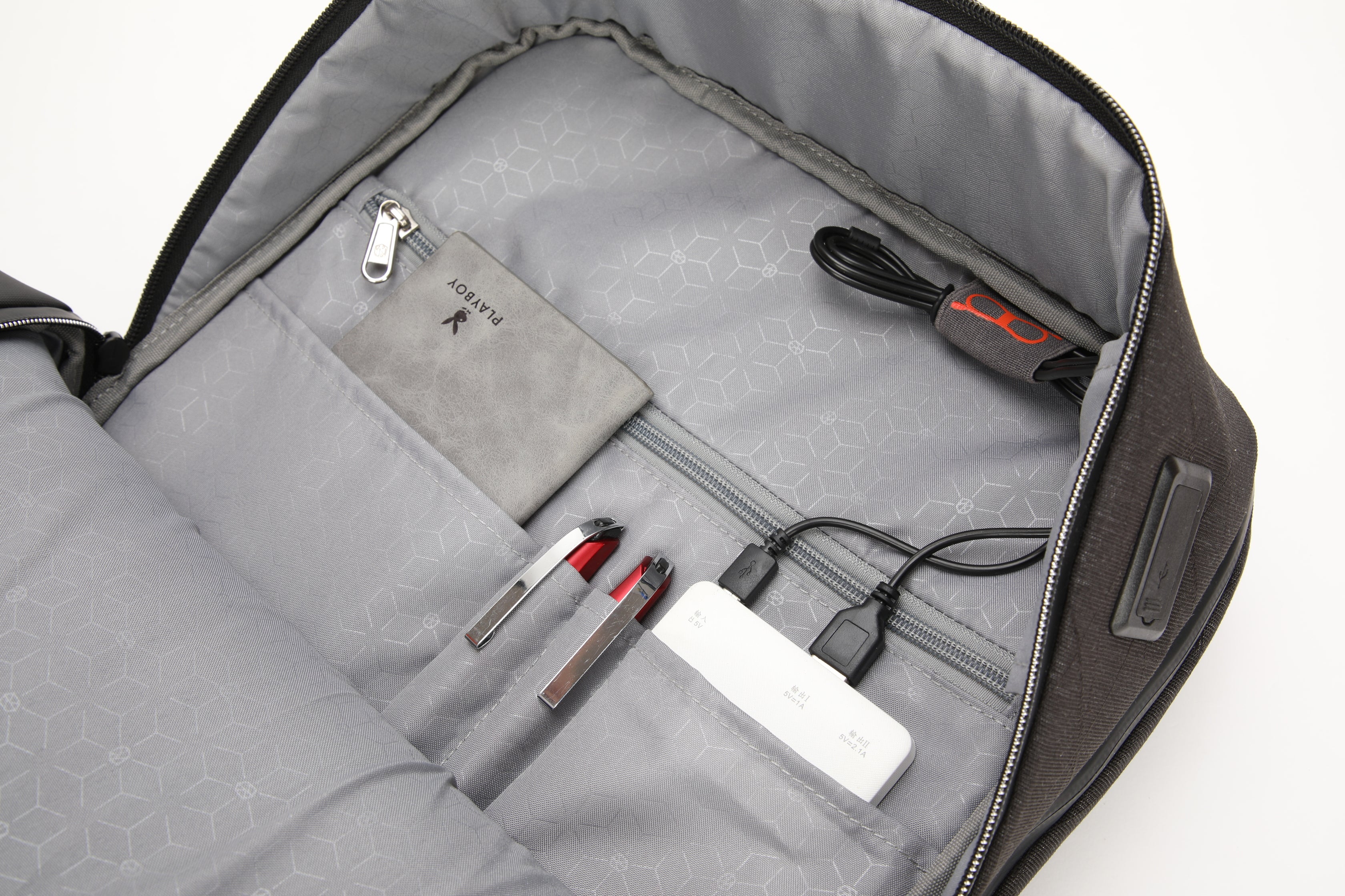 תיק גב עסקי ספורטיבי מוגן מים ללפטופ 15.6" מבית המותג AOKING עם טעינת USB