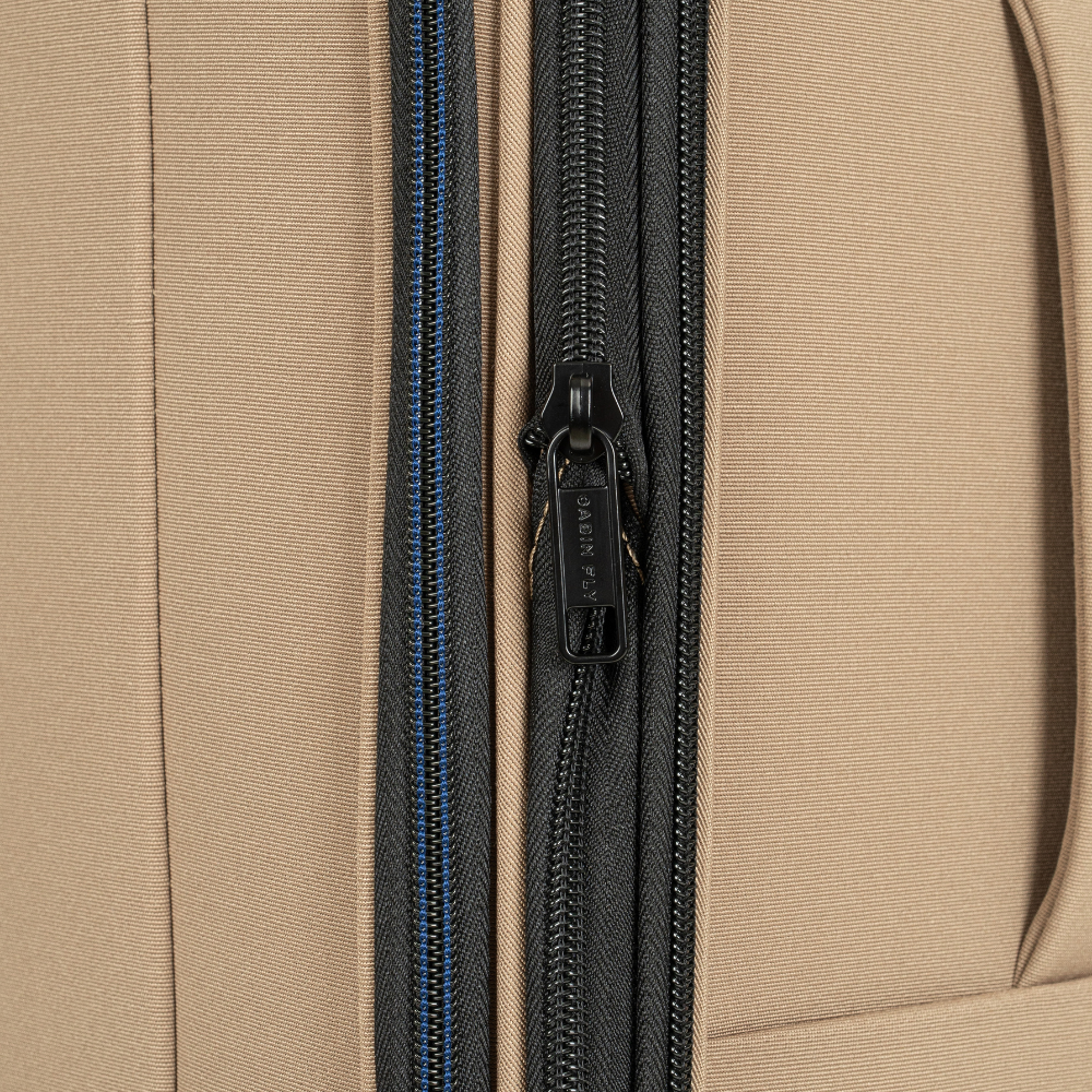 מזוודה בינונית בד מתרחבת אולטרא לייט ״24 מבית המותג ®CABIN FLY דגם SkyLite