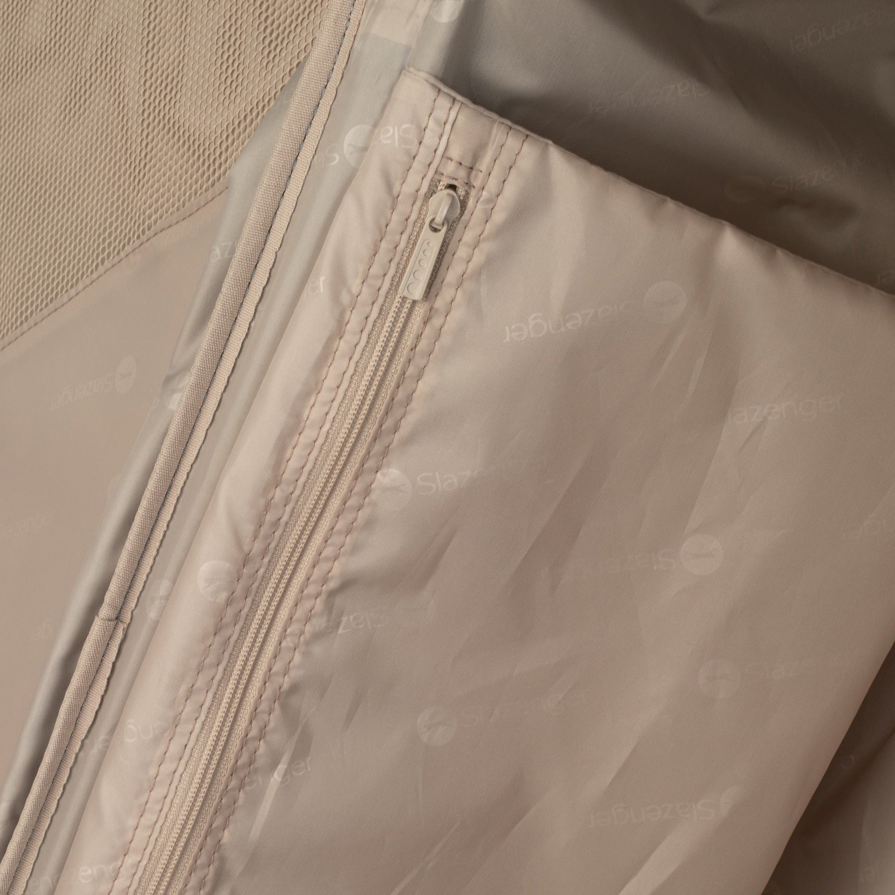 מזוודה בד גדולה ג׳מבו 31" XXL מסדרת הפרימיום של SLAZENGER דגם New York