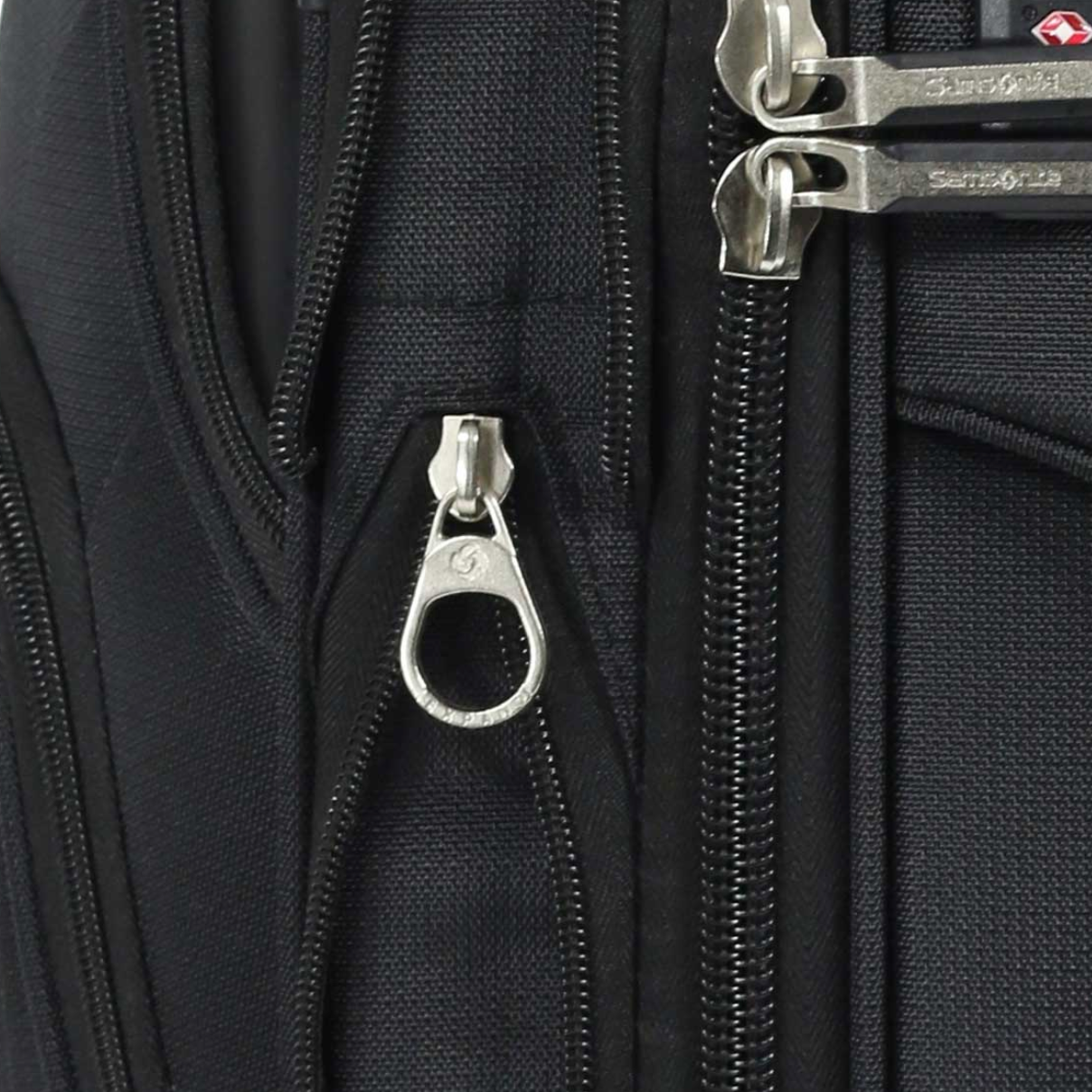 מזוודה גדולה בד עמידה ואיכותית ״28 מבית סמסונייט Samsonite דגם DAKAR 2.0 SPINNER EXP 