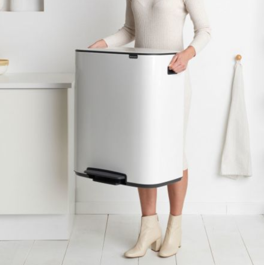 פח למטבח עם פתיחת פדל  60 ליטר דגם BO מבית המותג Brabantia