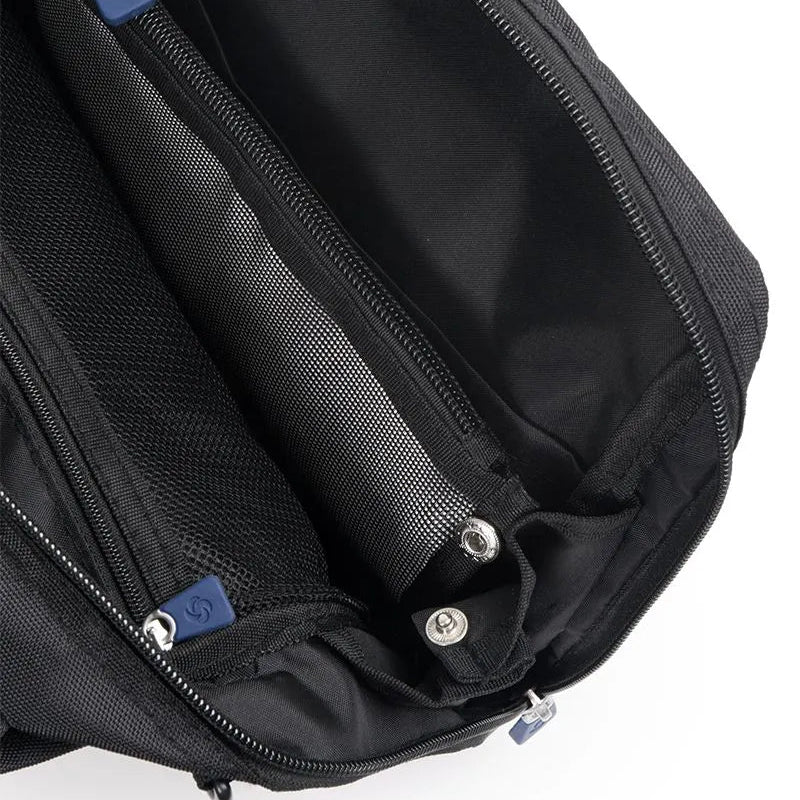 תיק צד קומפקטי חכם דגם Excursion Bag מבית Samsonite
