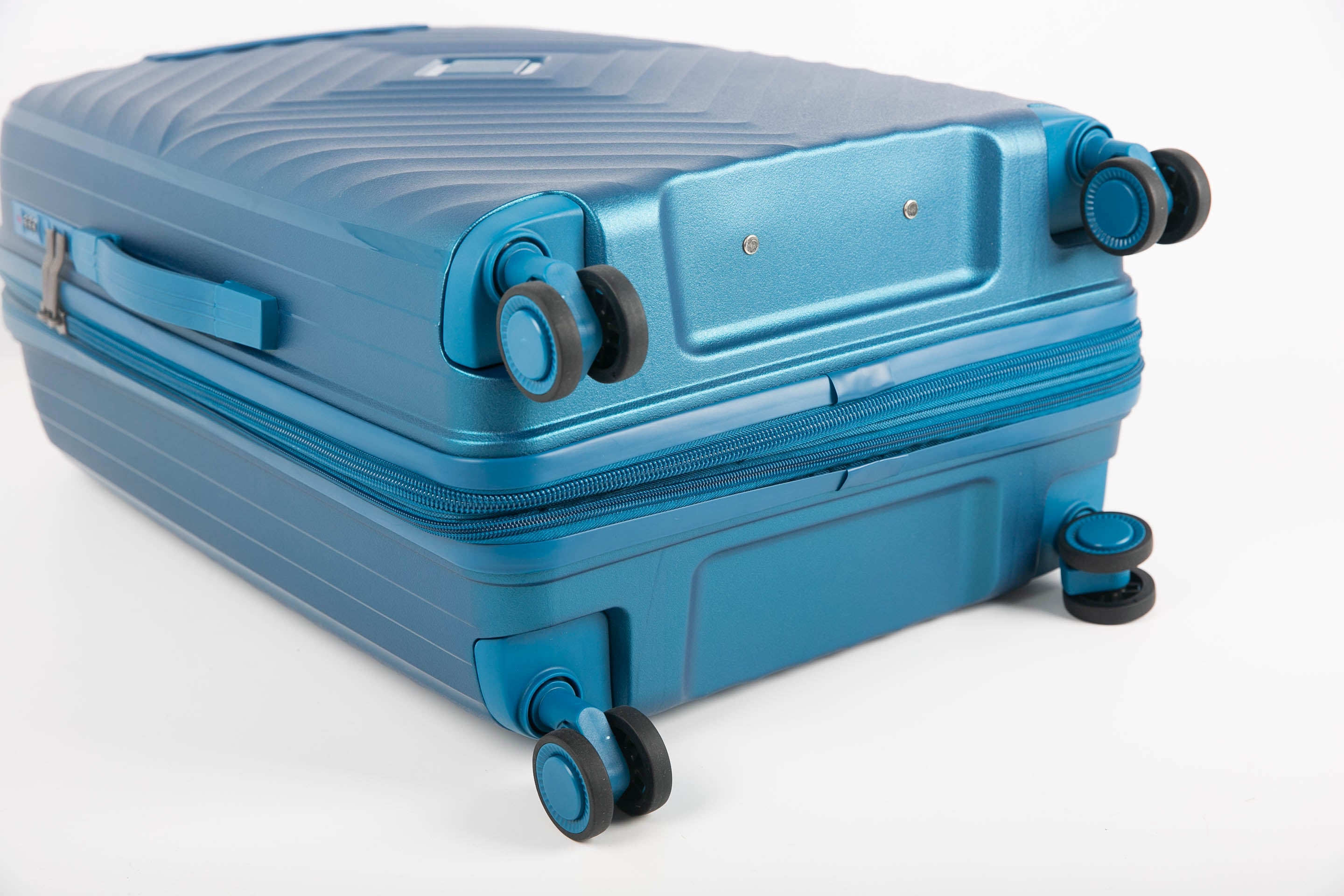 סט  3מזוודות, קשיחות דגם  Milan מבית המותג היוקרתי POLO CLUB