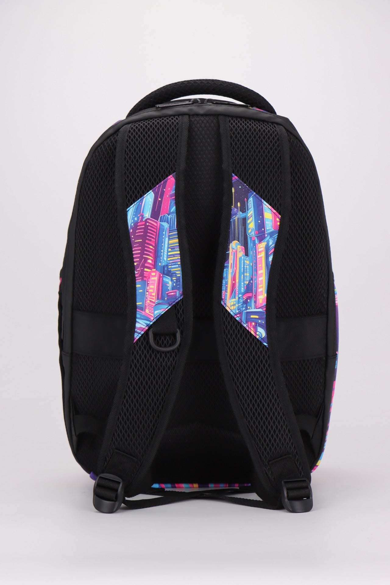 תיק גב בית ספר גרפיטי מודפס מסדרת hype Collection מבית המותג MARSHMELO דגם Graffiti Race