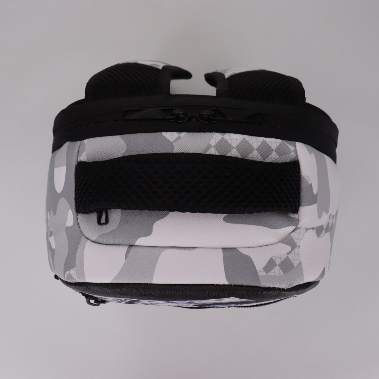 תיק גב לבית ספר גרפיטי מודפס מסדרת hype Collection מבית המותג MARSHMELO דגם Clouds & Dollars