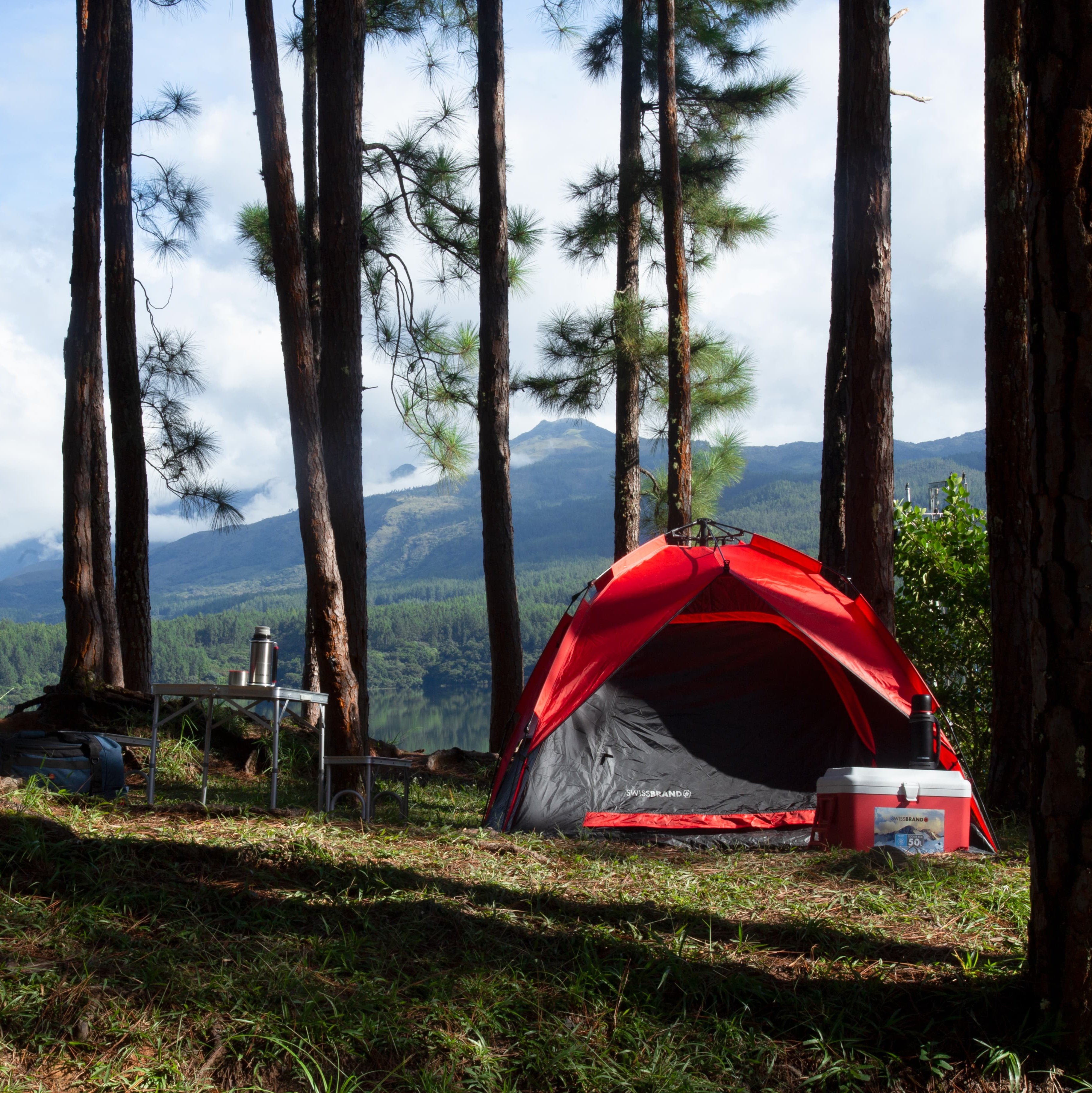 אוהל קמפינג 3 אנשים - 3 עונות מבית SWISSBRAND  דגם Tourist Dome Tent