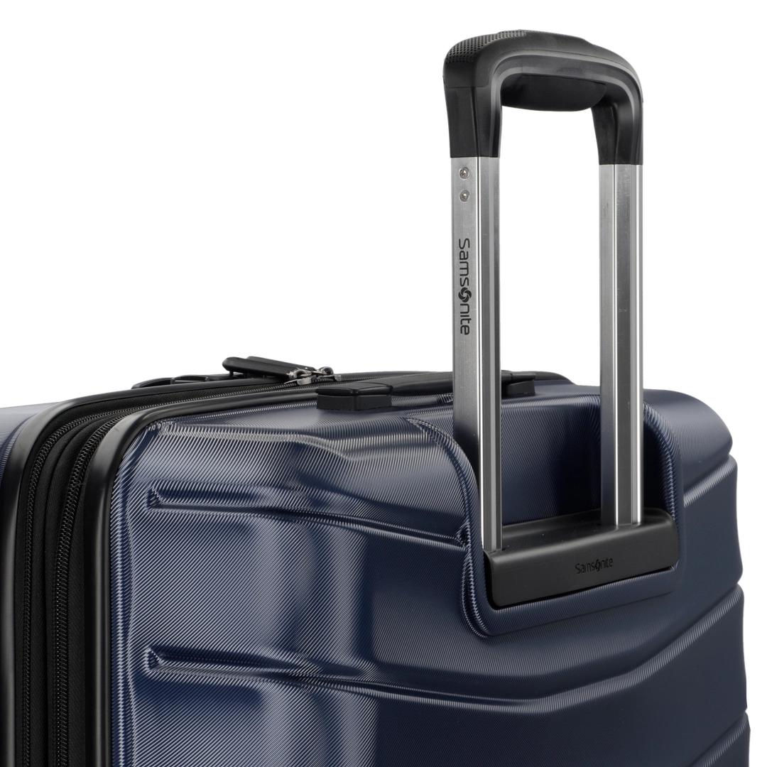 מזוודה בינונית קשיחה ״25 Literock Spinner מבית Samsonite
הידית 