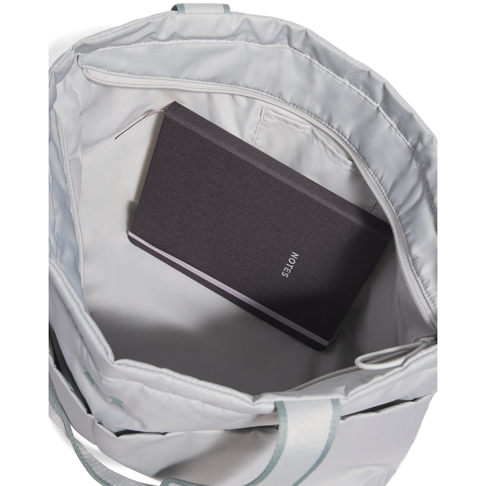 תיק נשיאה אופנתי וספורטיבי מבית  UNDER ARMOUR דגם Studio Lite Tote Bag