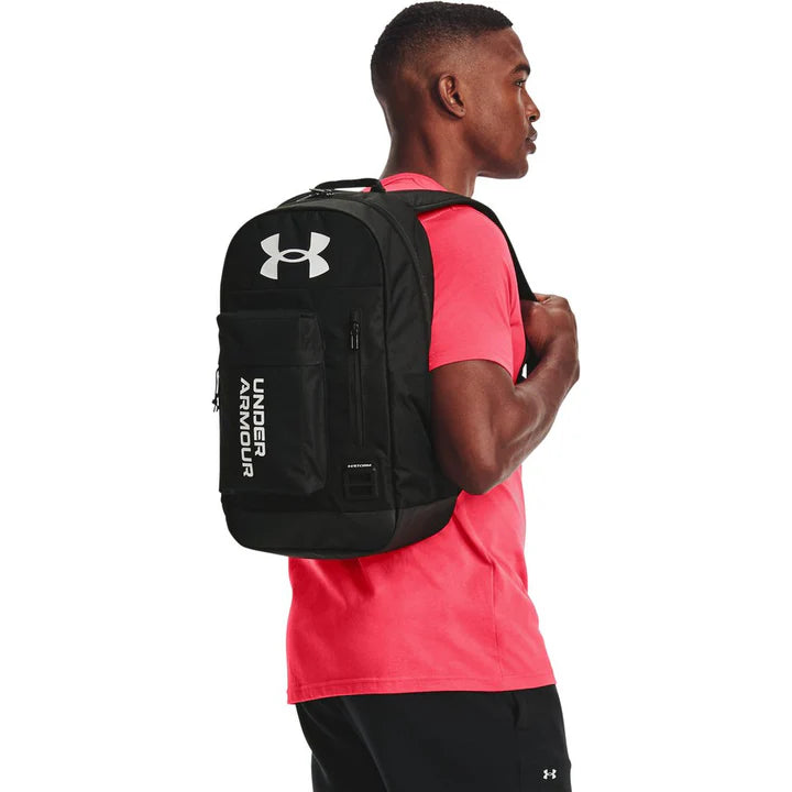 תיק גב Under Armour ספורטיבי עם תא למחשב נייד דגם Halftime Backpack 22L